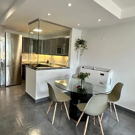 Casa de Férias Casa Con Terraza Y Piscina En Pasito Blanco, Cerca De Maspalomas