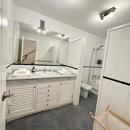 Casa de Férias Casa Con Terraza Y Piscina En Pasito Blanco, Cerca De Maspalomas *